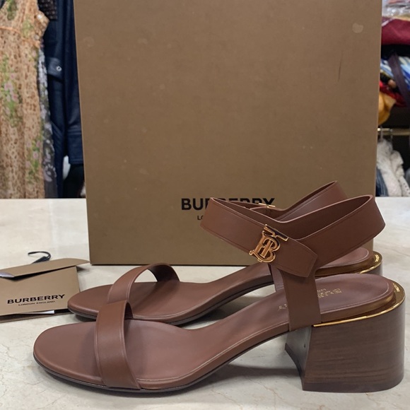 BURBERRY ALF HOLLYWELL 50 BLOCK HEEL SANDALS TAN WITH GOLD TB SIDE STRAP LOGO 40 - Picture 6 of 13